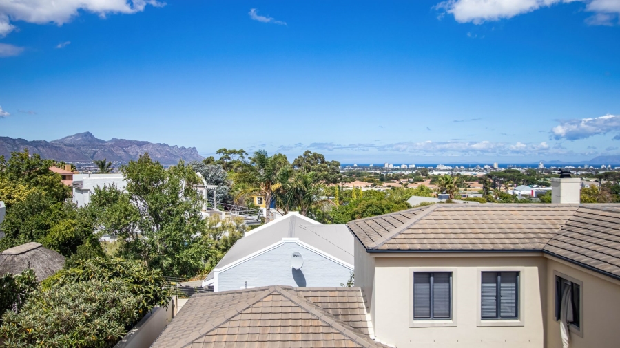 To Let 5 Bedroom Property for Rent in Rome Glen Western Cape